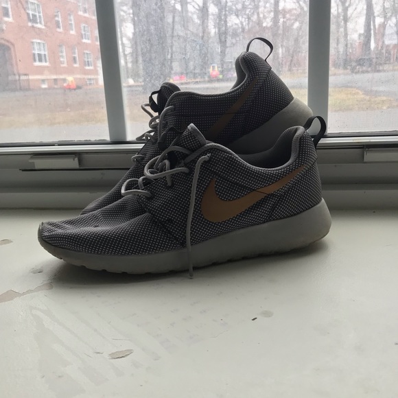 NIKE ROSHE - Picture 3 of 4